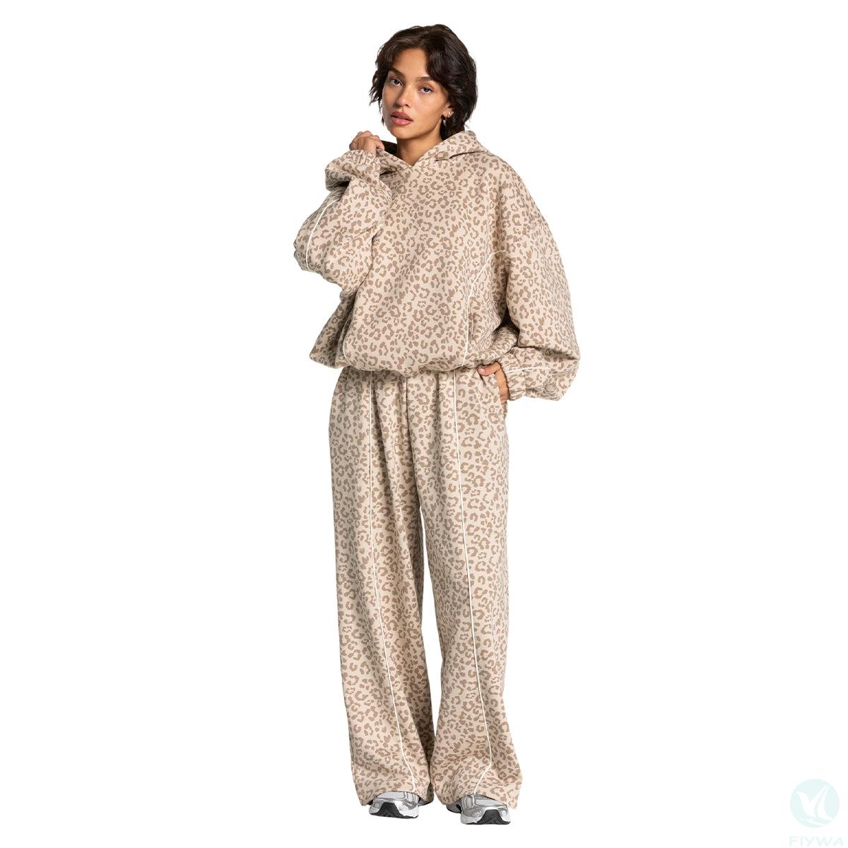 Ladies＇ leopard print high elasticity seamless yoga casual sporty set of sweatshirt and sweatpants